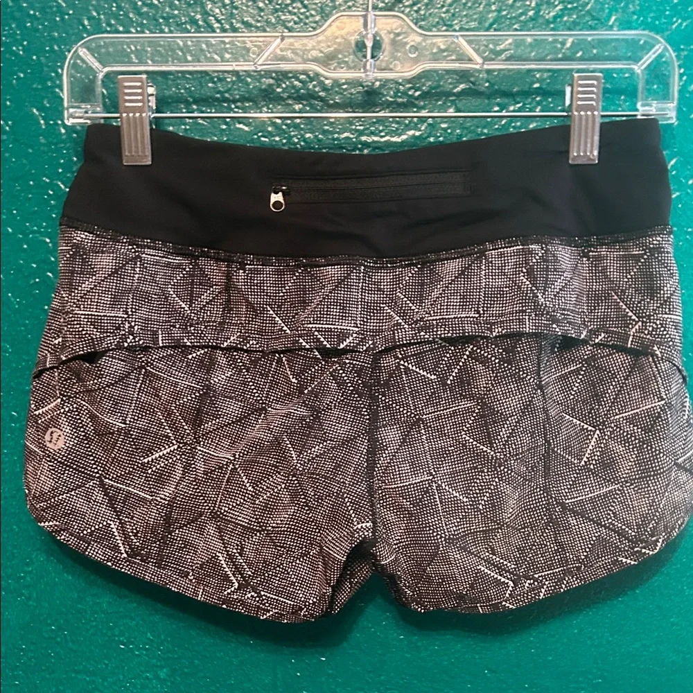 Lululemon 🍋 Geometric Women's Shorts Lot#1 - Picture 4 of 4
